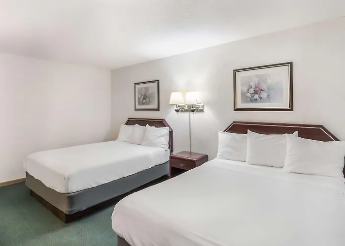 Motel Americas Value Inn-wenona