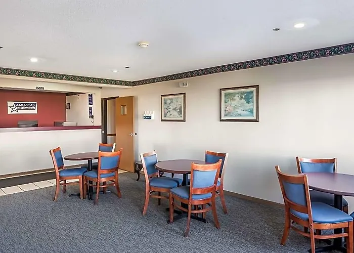 Мотель Americas Value Inn-wenona 2*