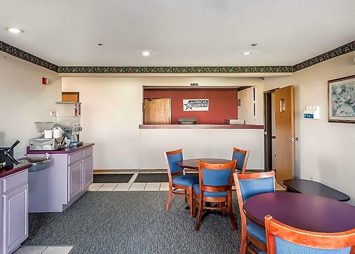 Мотель Americas Value Inn-wenona 2*