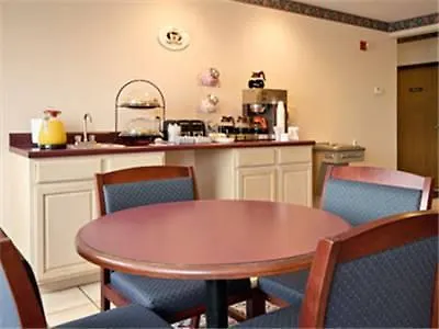 Motel Americas Value Inn-wenona Wenona