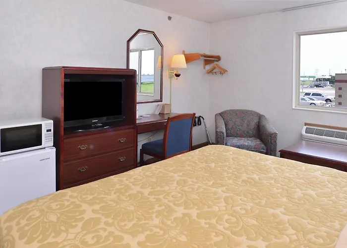 Americas Value Inn-wenona Motel